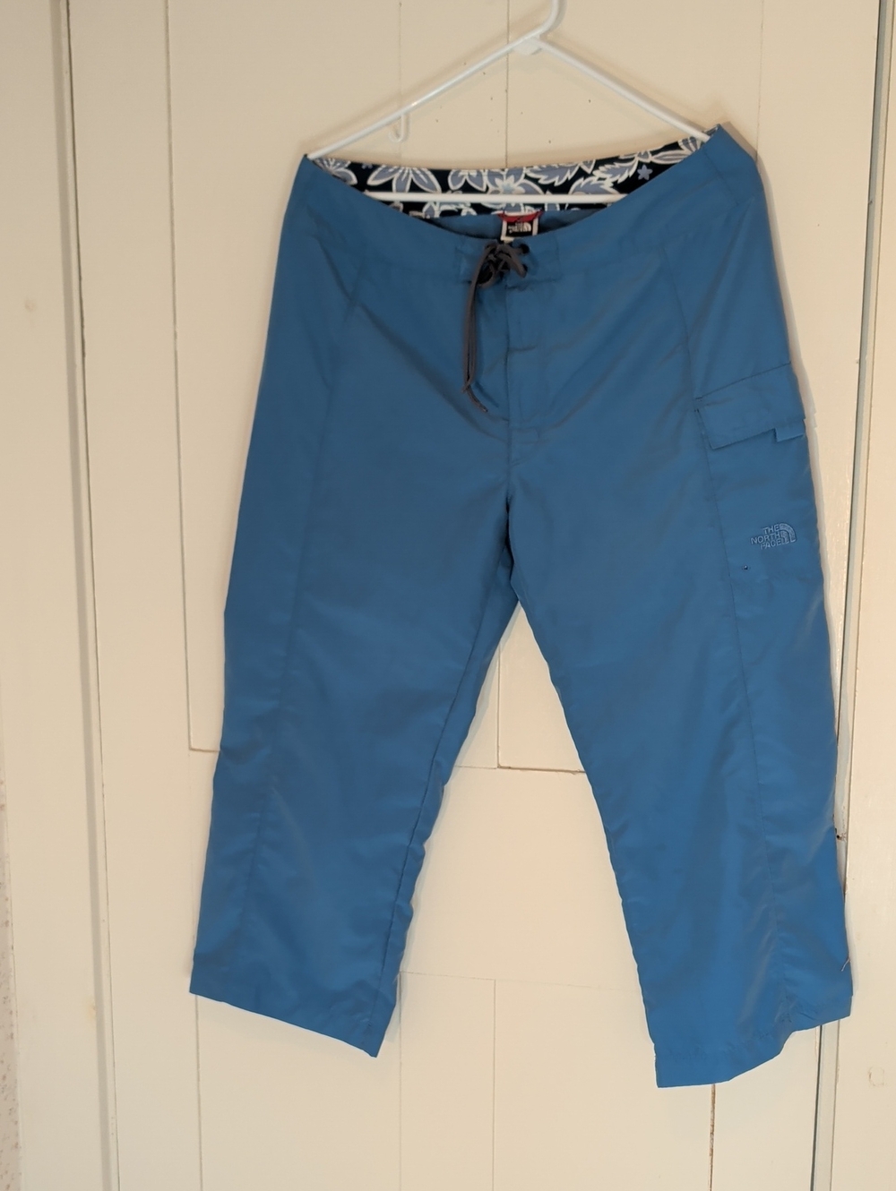 The North Face Womens Cargo Pants Short Sky Blue  12 Hiking Running